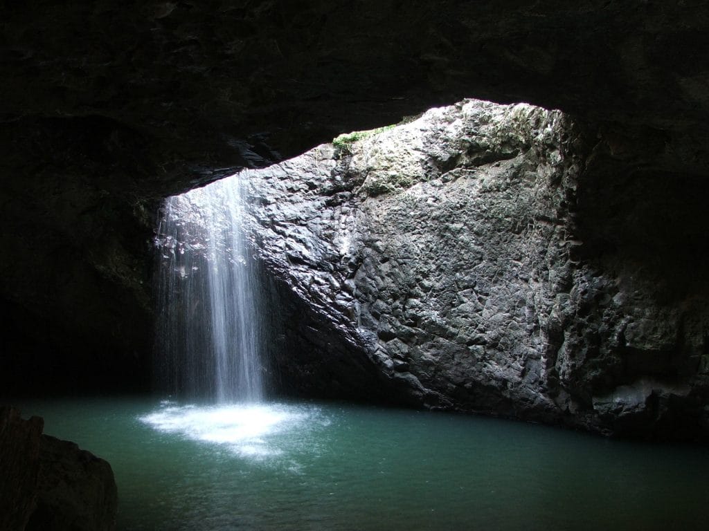 natural-bridge-1575703-1600x1200-1-1024x768.jpg