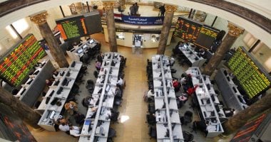 المؤشر الرئيسى للبورصة يواصل صعوده بمنتصف التعاملات مدفوعًا بارتفاع أسهم قيادية