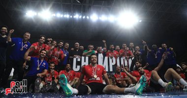 الأهلى يهزم الزمالك 27 - 21 ويحسم لقب محترفى اليد 